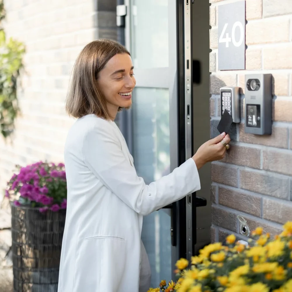 Woman gets access to enter home by card